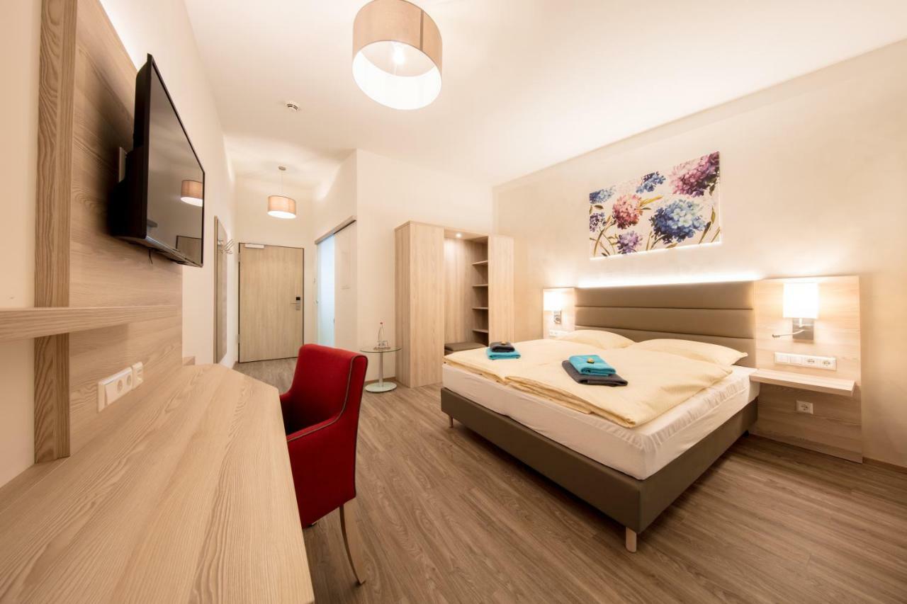 רידלינגן Hotel Gudrun מראה חיצוני תמונה